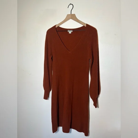 Sundance - V-Neck Sweater Dress in Rich Rust - Picture 5 of 8
